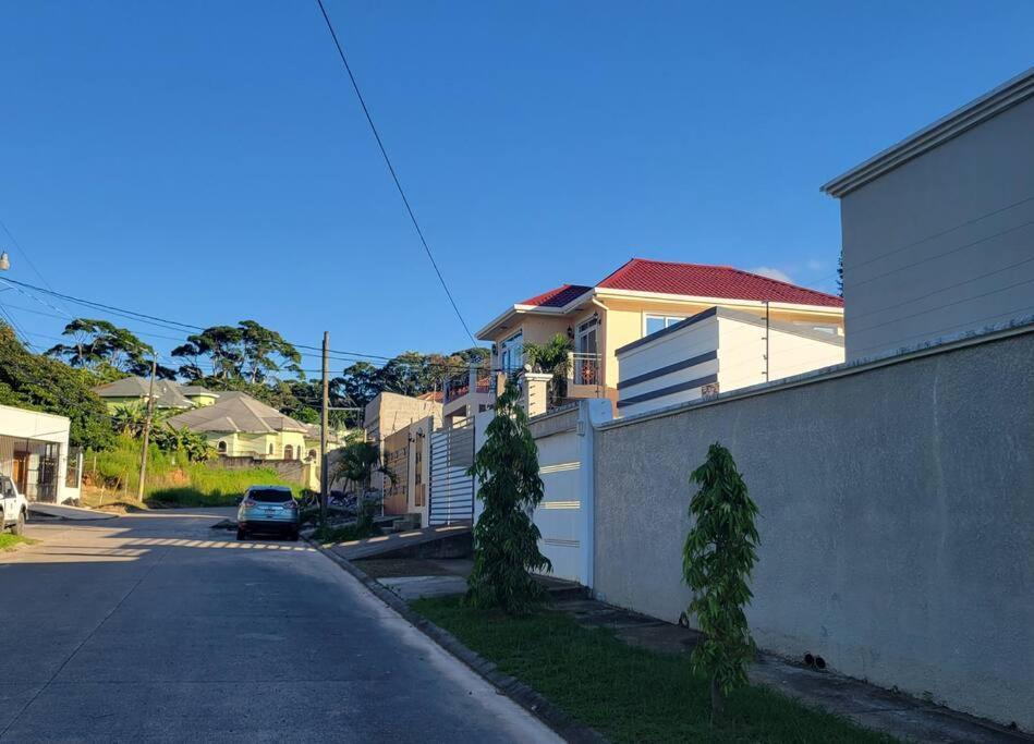 Villa Linda, cerca de todo, parqueo, patio, netflix La Ceiba Exterior foto