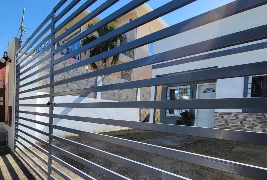 Villa Linda, cerca de todo, parqueo, patio, netflix La Ceiba Exterior foto
